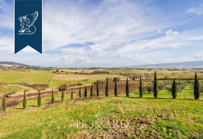 Image No.10-14 Bed Farmhouse for sale