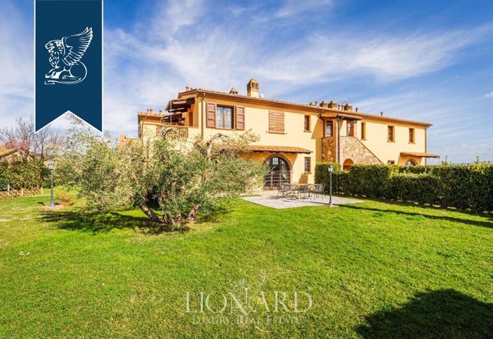 Image No.5-14 Bed Farmhouse for sale