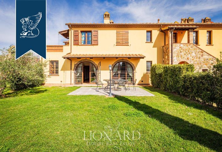 Image No.6-14 Bed Farmhouse for sale