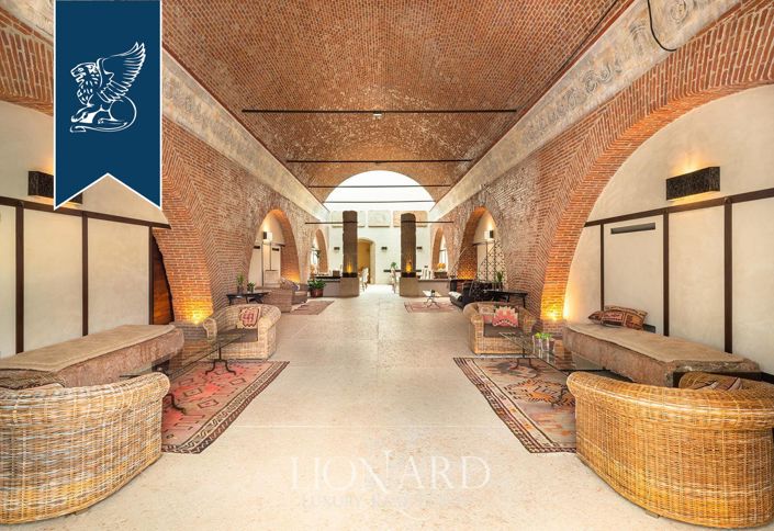 Image No.31-9 Bed Villa for sale