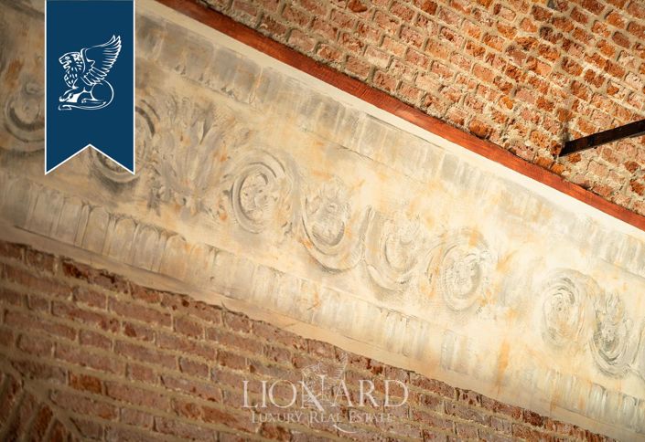 Image No.41-9 Bed Villa for sale