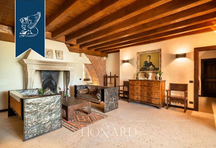 Image No.51-9 Bed Villa for sale