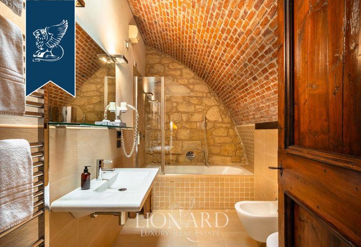 Image No.62-9 Bed Villa for sale