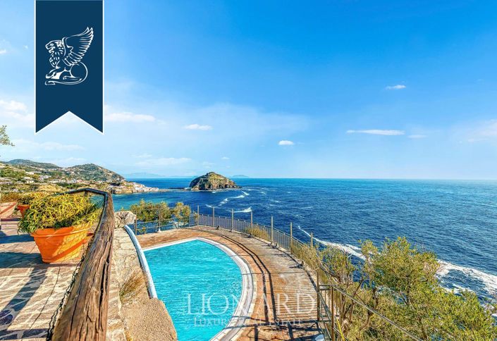 Image No.17-Un hôtel de 28 chambres à vendre à Forio