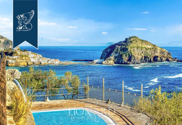 Image No.18-Un hôtel de 28 chambres à vendre à Forio