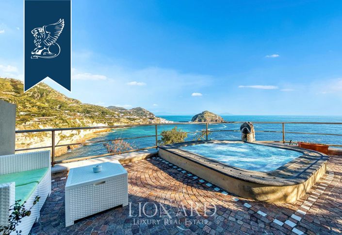 Image No.19-Un hôtel de 28 chambres à vendre à Forio