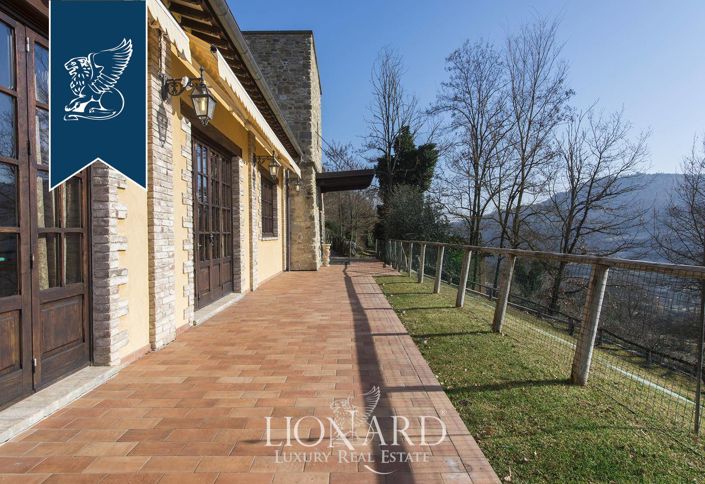 Image No.28-Ferme de 22 chambres à vendre à Monterchi