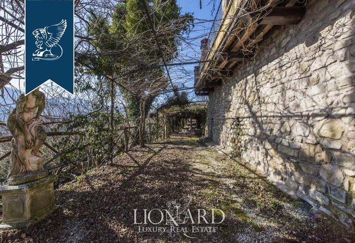 Image No.30-Ferme de 22 chambres à vendre à Monterchi
