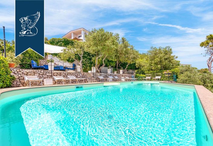 Image No.2-Villa de 7 chambres à vendre à Sorrento