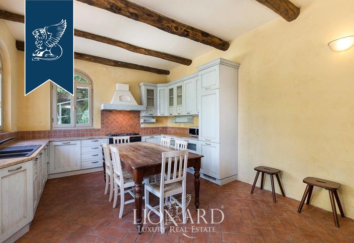 Image No.24-12 Bed Villa for sale