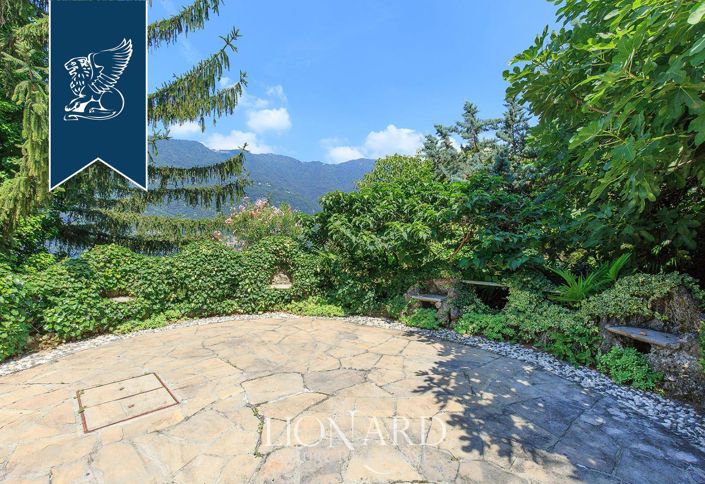 Image No.6-12 Bed Villa for sale