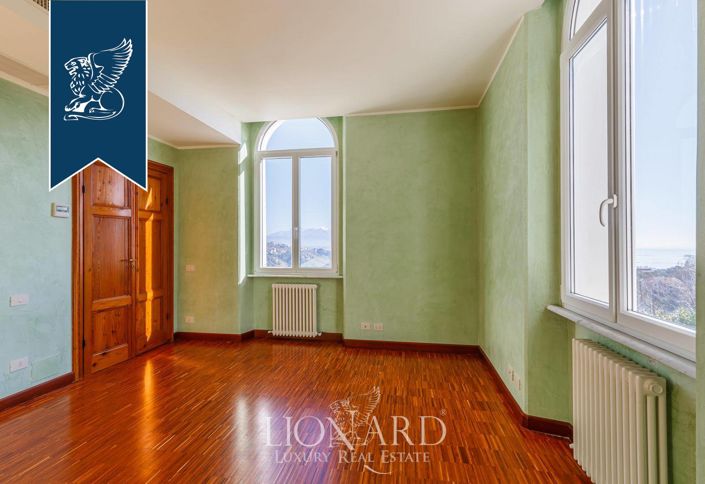 Image No.42-5 Bed Villa for sale