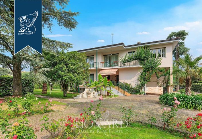 Image No.1-Villa de 8 chambres à vendre à Toscolano-Maderno