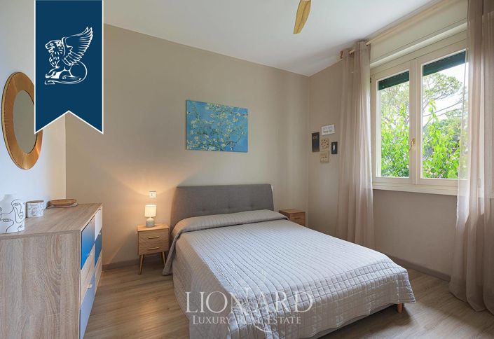 Image No.19-8 Bed Villa for sale