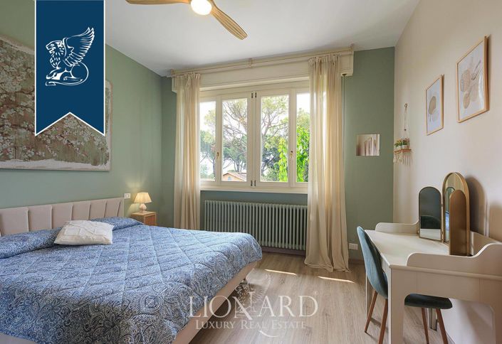 Image No.20-8 Bed Villa for sale