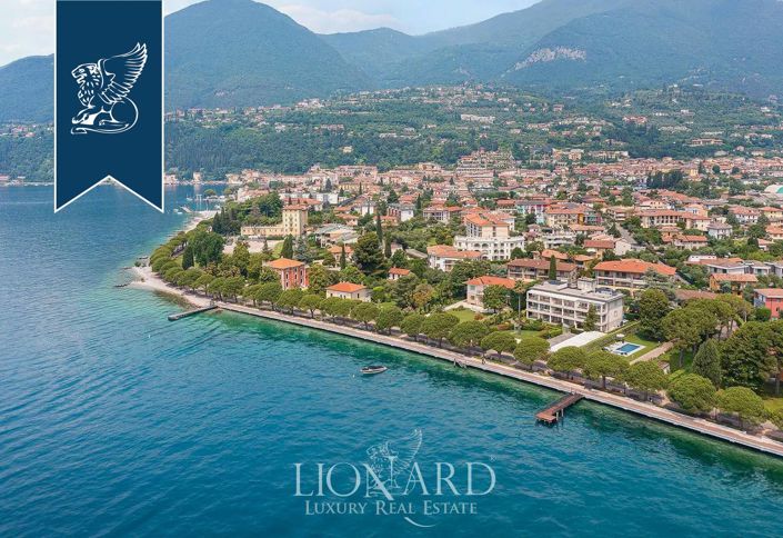 Image No.8-8 Bed Villa for sale