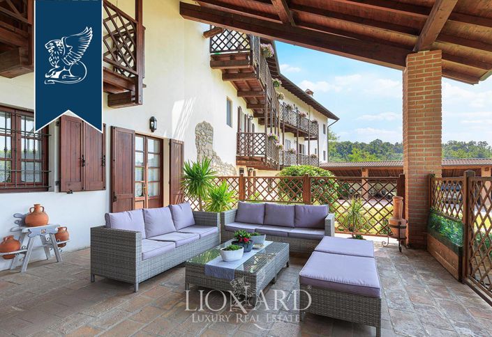 Image No.21-Ferme de 13 chambres à vendre à Novara