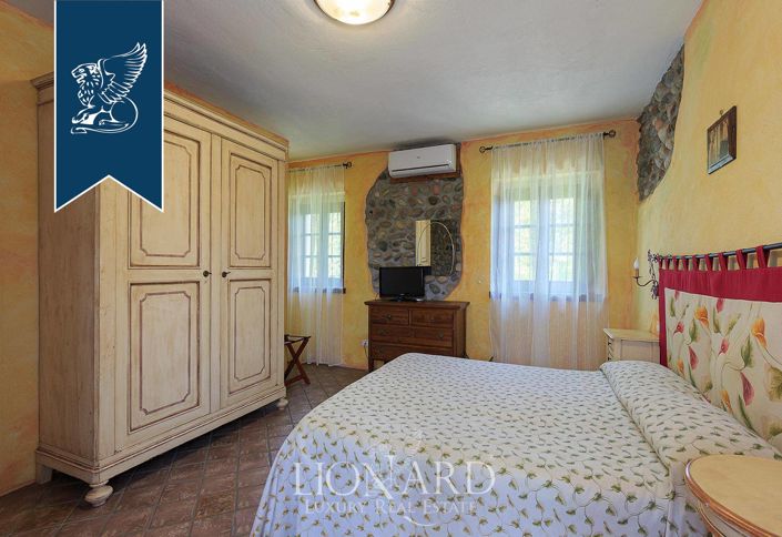 Image No.32-Ferme de 13 chambres à vendre à Novara