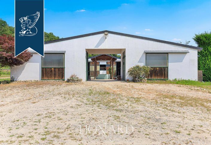 Image No.7-Ferme de 13 chambres à vendre à Novara