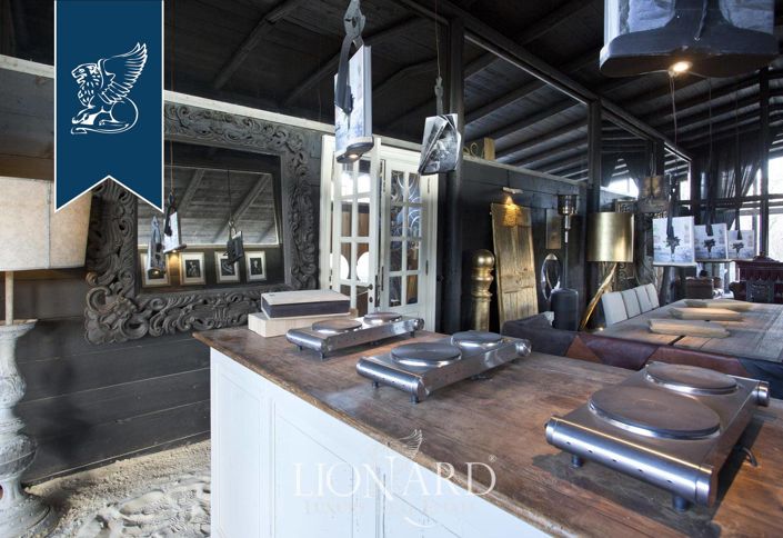 Image No.12-5 Bed Farmhouse for sale