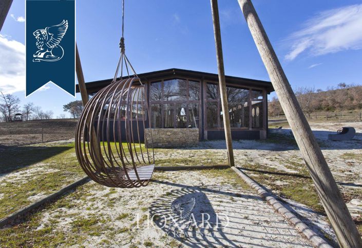 Image No.15-5 Bed Farmhouse for sale