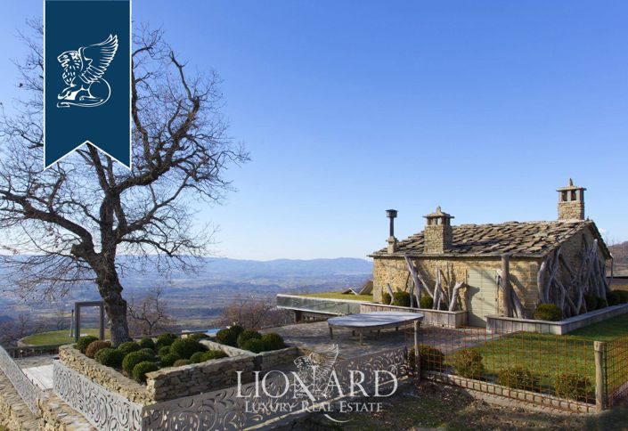 Image No.19-5 Bed Farmhouse for sale