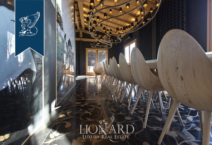 Image No.44-5 Bed Farmhouse for sale