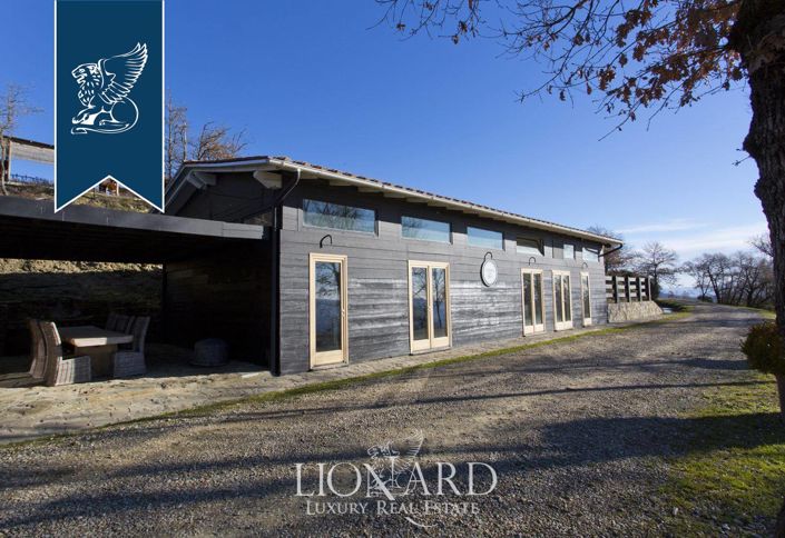 Image No.45-5 Bed Farmhouse for sale