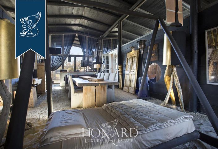 Image No.8-5 Bed Farmhouse for sale