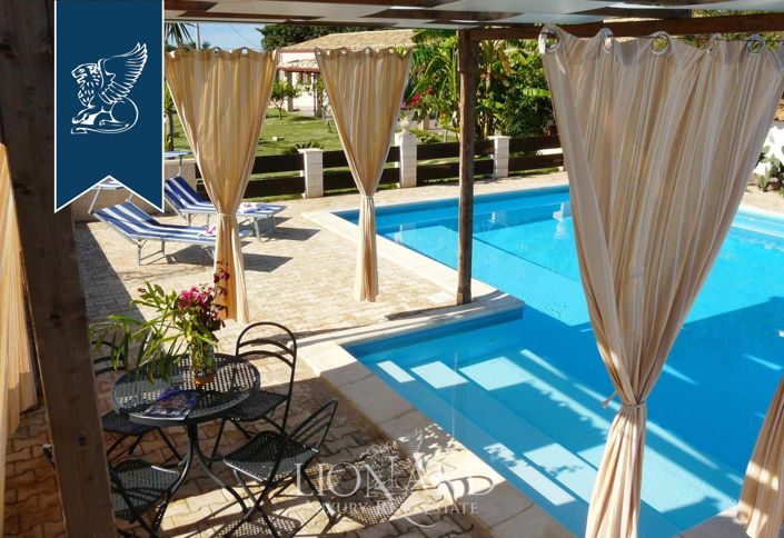 Image No.2-12 Bed Villa for sale