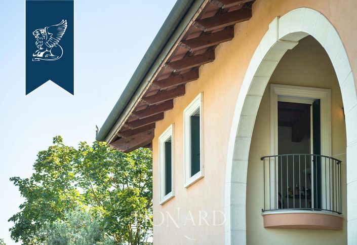 Image No.20-5 Bed Villa for sale