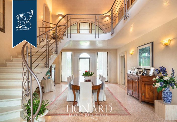 Image No.23-5 Bed Villa for sale