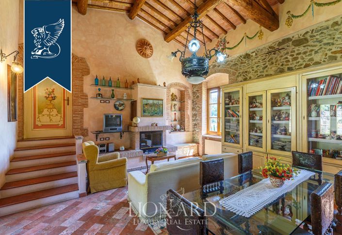 Image No.71-12 Bed Country House for sale