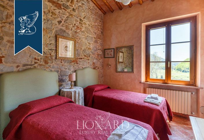 Image No.74-12 Bed Country House for sale