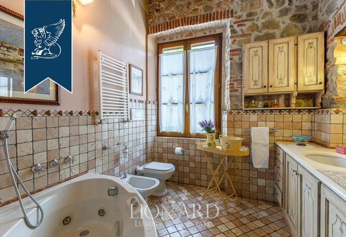 Image No.76-12 Bed Country House for sale