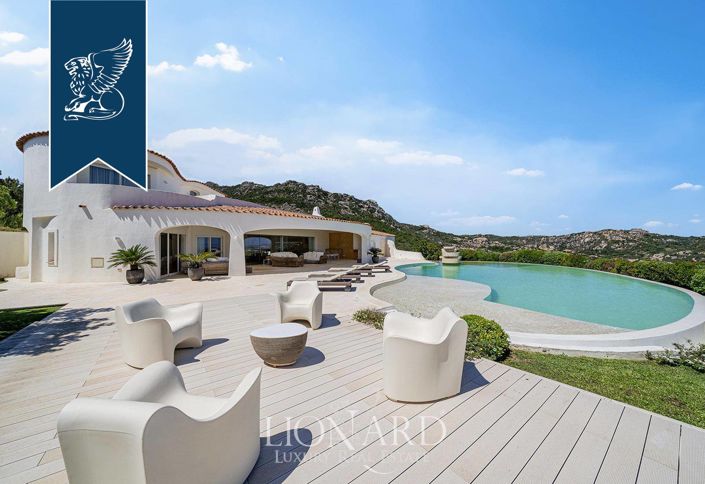 Image No.7-7 Bed Villa for sale