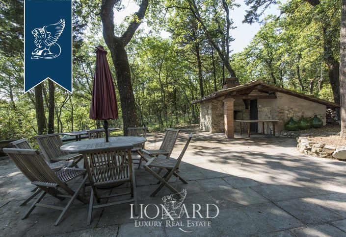 Image No.11-8 Bed Villa for sale