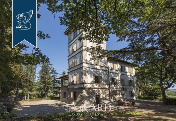 Image No.12-8 Bed Villa for sale