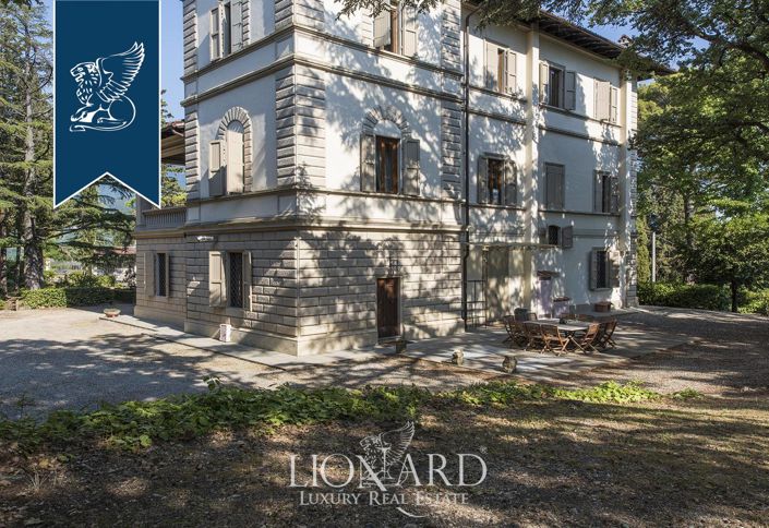 Image No.13-8 Bed Villa for sale