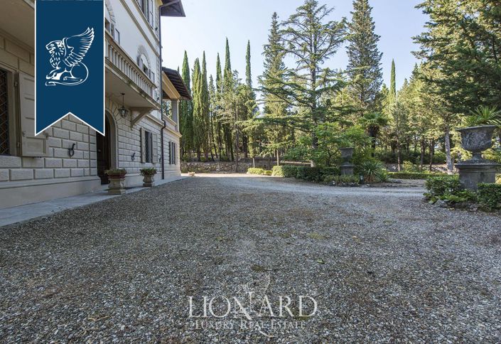 Image No.17-8 Bed Villa for sale