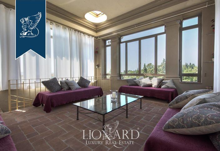 Image No.19-8 Bed Villa for sale