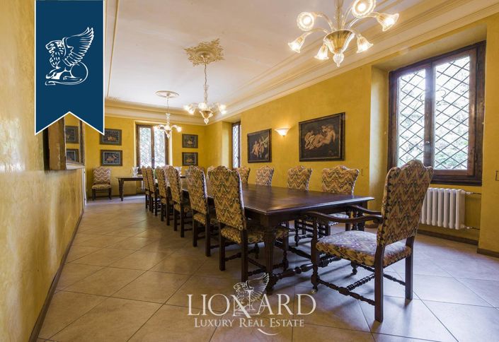 Image No.25-8 Bed Villa for sale