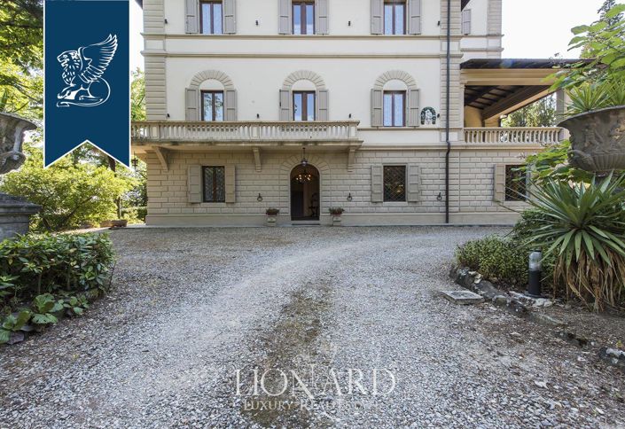 Image No.4-8 Bed Villa for sale