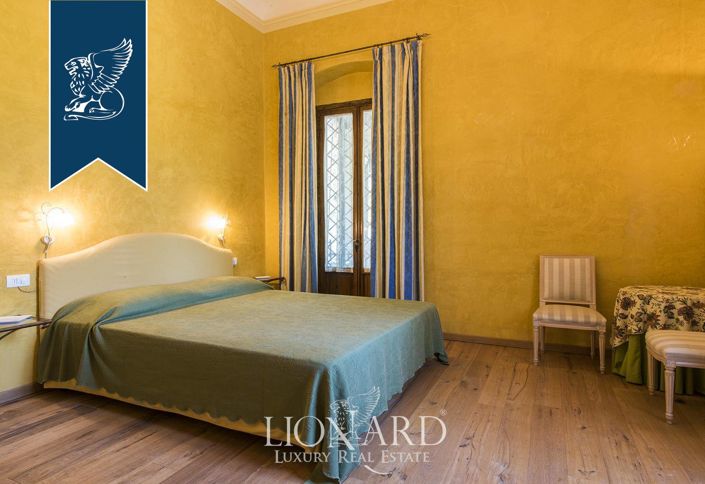 Image No.48-8 Bed Villa for sale