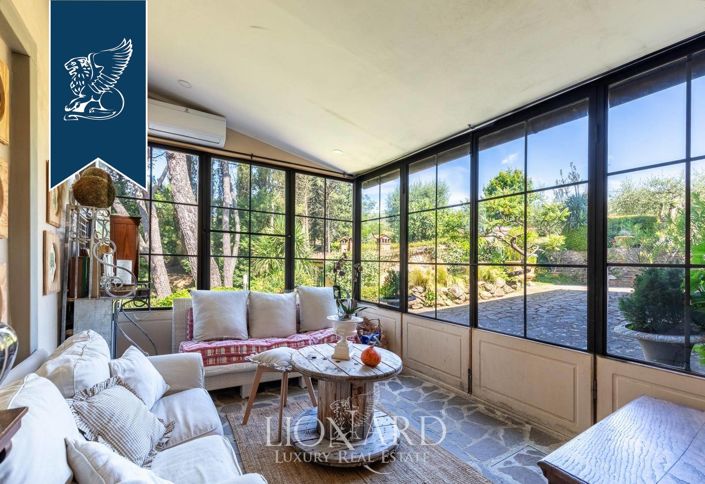 Image No.20-8 Bed Villa for sale