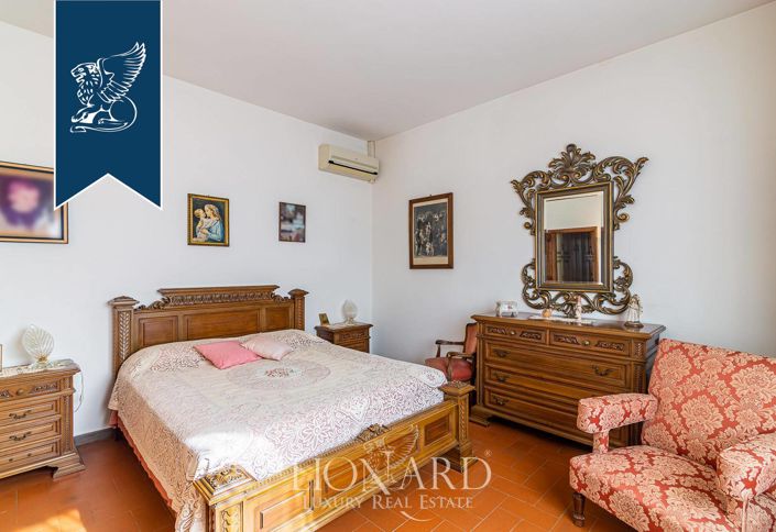 Image No.32-Villa de 5 chambres à vendre à Scandicci