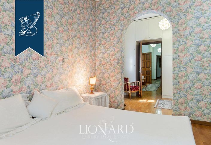 Image No.37-5 Bed Villa for sale