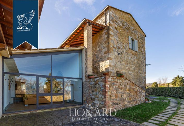 Image No.14-7 Bed Farmhouse for sale