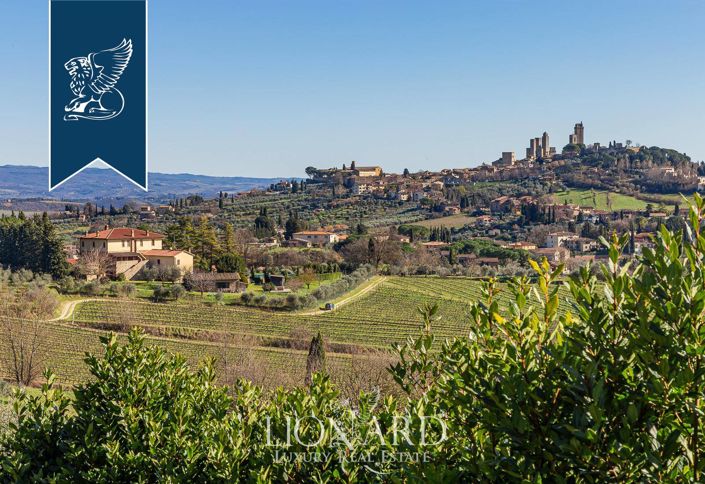 Image No.16-7 Bed Farmhouse for sale