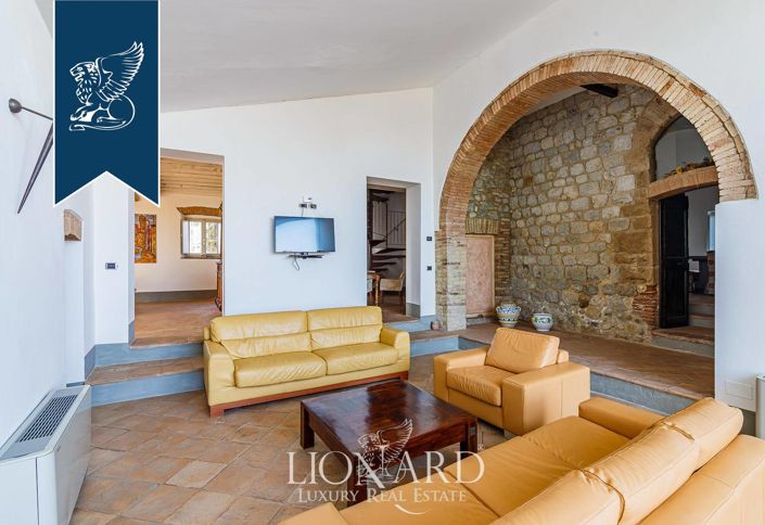 Image No.19-7 Bed Farmhouse for sale